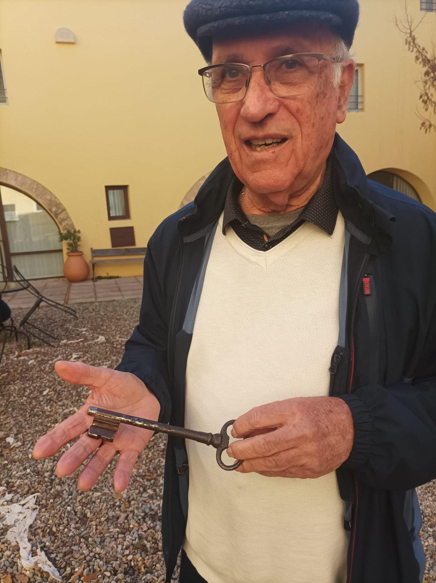 Claude Sérieys, notre guide